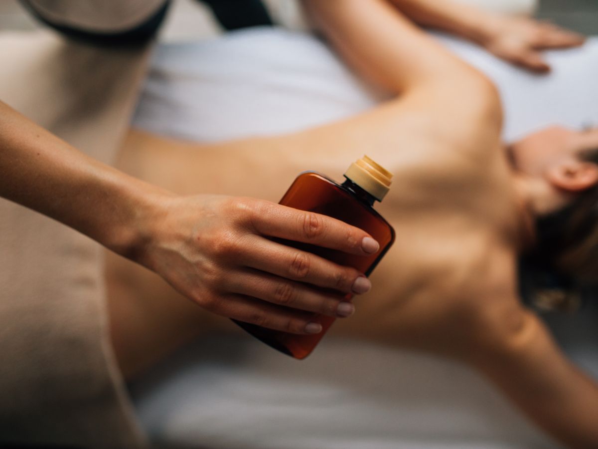 Massage aux huiles aromatiques